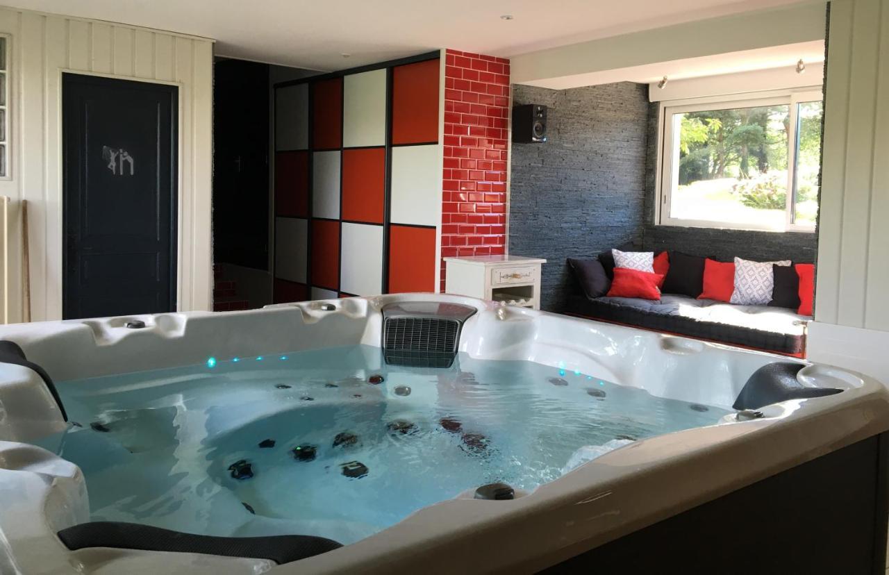 Gite Piscine Jacuzzi Privatises Clos Valentin Freulleville Esterno foto